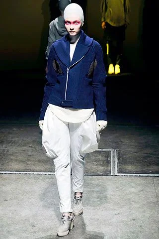 Look 10